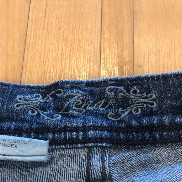 Jean - Picture 2 of 7